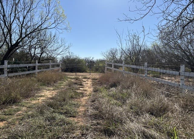 rental at 4790 Blackhill in Floresville, TX — photo 1