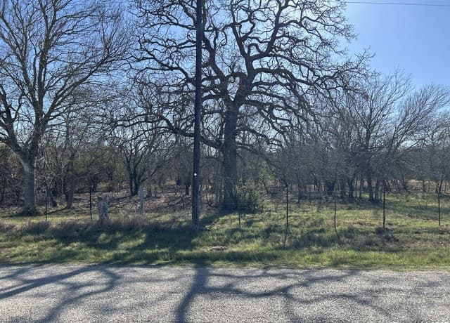 rental at 4870 Blackhill in Floresville, TX — photo 1