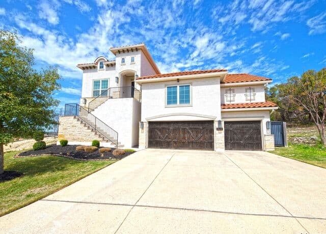 4-bedroom rental at 8439 Sierra Hermosa in San Antonio, TX — photo 2