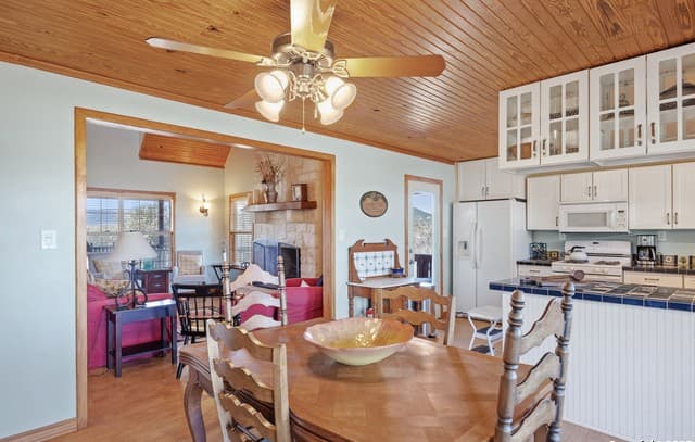 2-bedroom rental at 2925 County Road 361 in Utopia, TX — photo 2