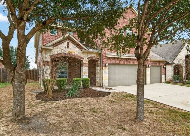 3-bedroom rental at 204 N Willow Way in Cibolo, TX — photo 1