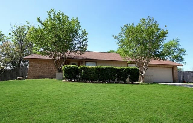 3-bedroom rental at 13523 Brinwood in Universal City, TX — photo 1