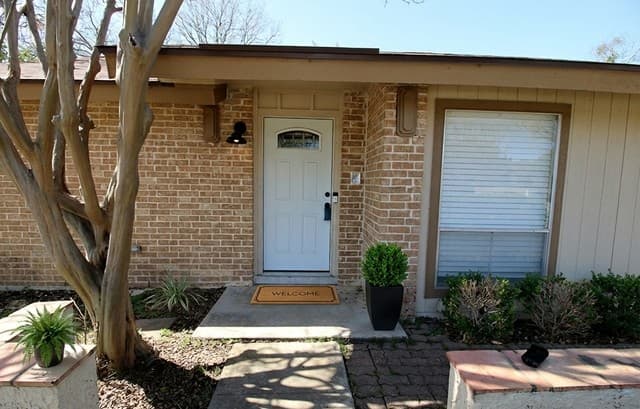 3-bedroom rental at 13523 Brinwood in Universal City, TX — photo 2