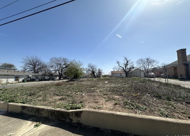 rental at 502 King in San Antonio, TX — photo 1