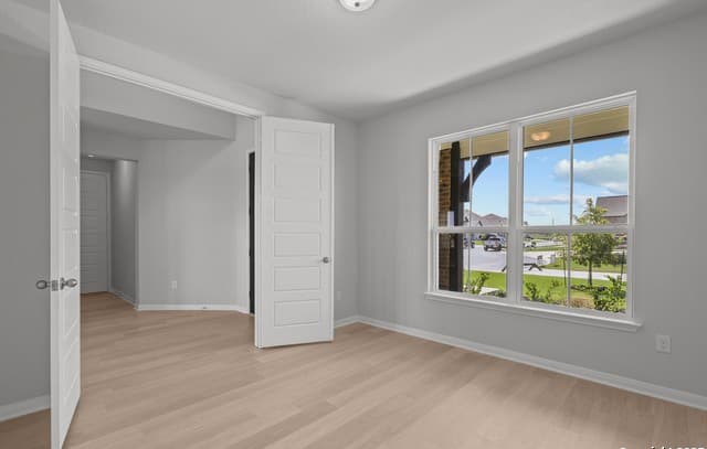 4-bedroom rental at 179 Katie Court in Castroville, TX — photo 5
