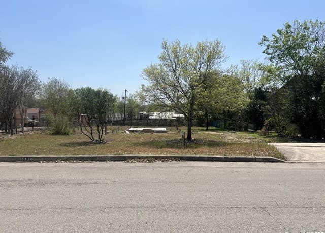 rental at 1134 Garraty in Terrell Hills, TX — photo 1