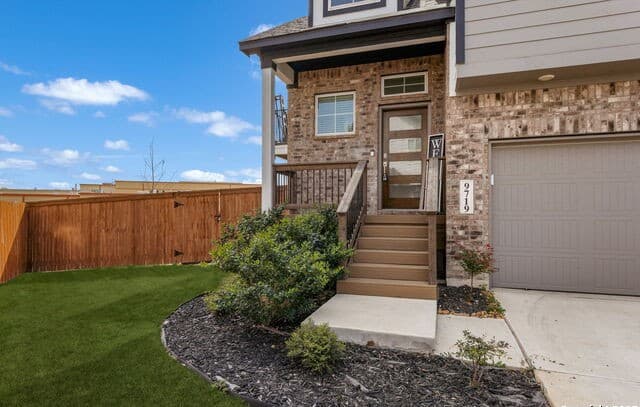3-bedroom rental at 9719 Stillwater in San Antonio, TX — photo 2