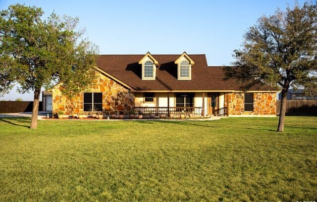 3-bedroom rental at 3362 Abbott Rd in St Hedwig, TX — photo 4