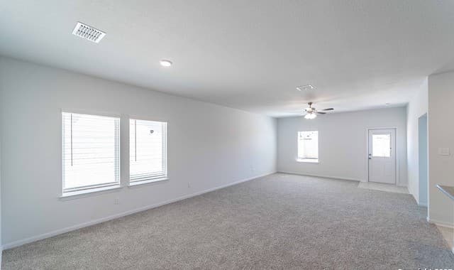 4-bedroom rental at 8438 Eyas Meadows in San Antonio, TX — photo 3