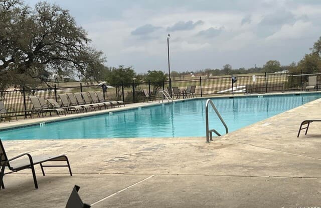Home for sale at 0000 Airport in Bandera, TX — photo 4