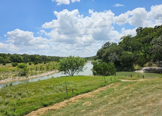 3-bedroom rental at 230 Broken Spur in Bandera, TX — photo 2