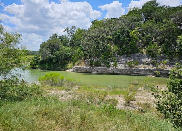 3-bedroom rental at 230 Broken Spur in Bandera, TX — photo 3