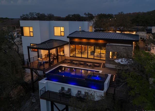 6-bedroom rental at 24619 Cliff Line in San Antonio, TX — photo 1