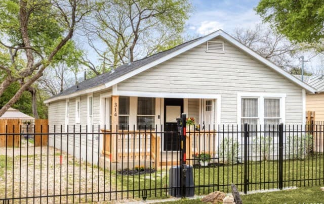 3-bedroom rental at 314 Trail in San Antonio, TX — photo 1