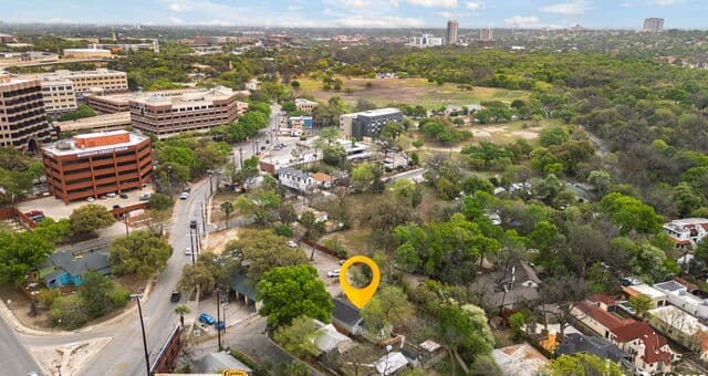 3-bedroom rental at 314 Trail in San Antonio, TX — photo 4