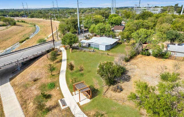 rental at 332 N San Ignacio Ave in San Antonio, TX — photo 4