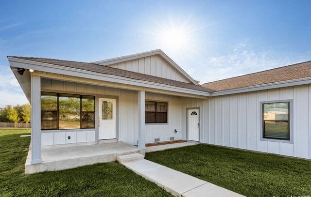 4-bedroom rental at 221 S Monkhouse Street in Poth, TX — photo 1