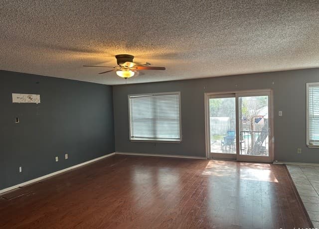 4-bedroom rental at 15847 Pleasant Well in San Antonio, TX — photo 5