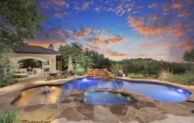 3-bedroom rental at 112 Shadywood in Boerne, TX — photo 1
