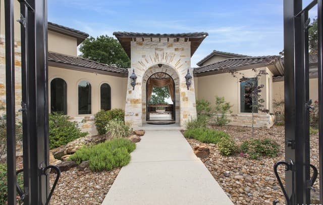 3-bedroom rental at 112 Shadywood in Boerne, TX — photo 4