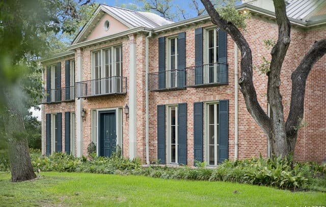 4-bedroom rental at 424 Ivy in San Antonio, TX — photo 2