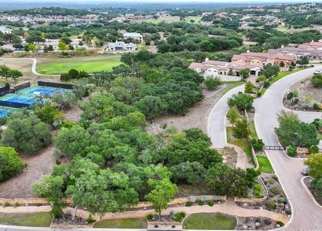 rental at 2 Alberi Lane in Boerne, TX — photo 3