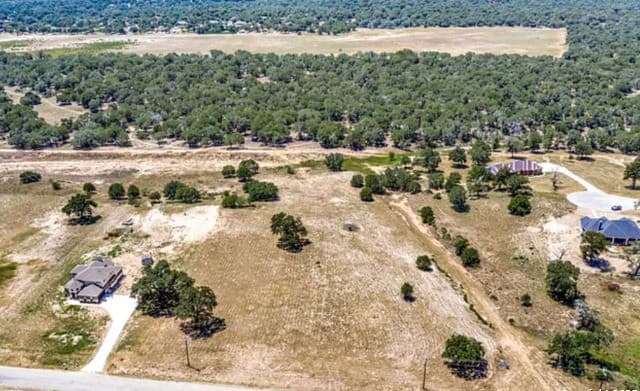 rental at 241 Abrego Lake in Floresville, TX — photo 4