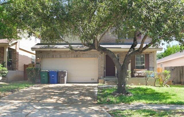 4-bedroom rental at 7446 Perseus Sound in San Antonio, TX — photo 1