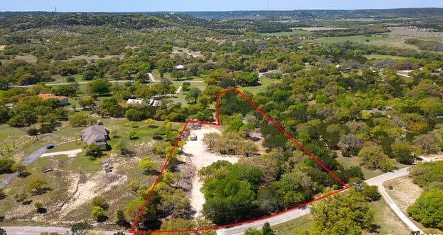rental at 421 Lake Side Cir in Boerne, TX — photo 1