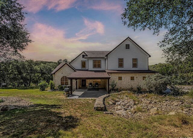 6-bedroom rental at 501 River Mountain Drive in Boerne, TX — photo 1