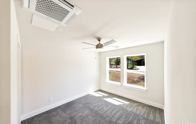 3-bedroom rental at 419 Ira #1101 Unit UNIT 1101 in San Antonio, TX — photo 3