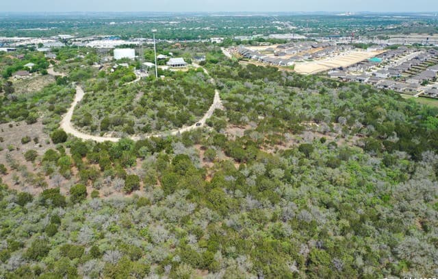 rental at 6735 Queens Crown in San Antonio, TX — photo 1