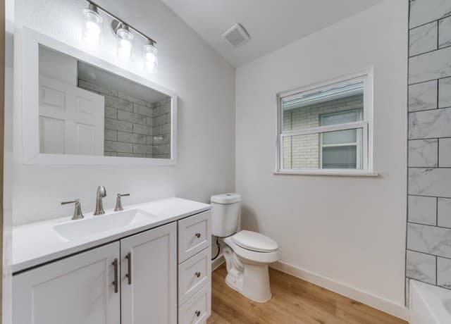 4-bedroom rental at 2207 Burnet in San Antonio, TX — photo 5