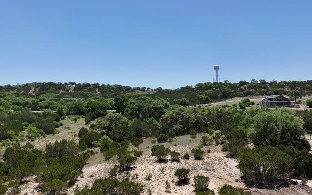 Home for sale at 772 Hager Rdg in Bandera, TX — photo 3