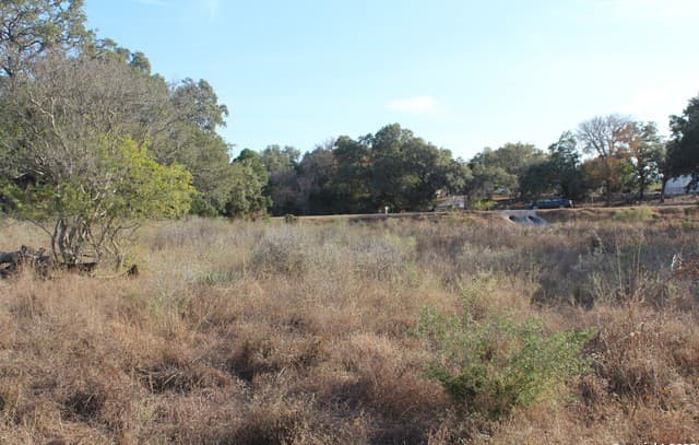 rental at 576 Private Road 3702 in San Antonio, TX — photo 3