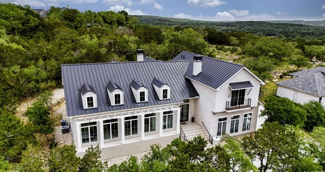 5-bedroom rental at 321 Bentwood Dr in Spring Branch, TX — photo 1