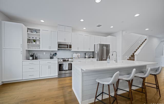 3-bedroom rental at 102 Tendick # 902 Unit UNIT 902 in San Antonio, TX — photo 5