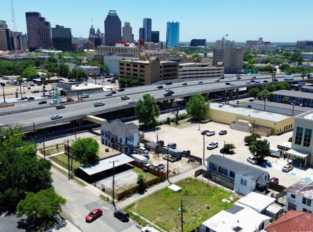 rental at 715 Baltimore in San Antonio, TX — photo 5