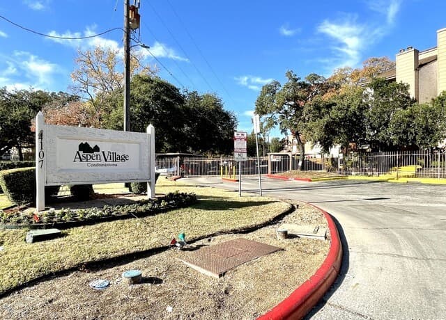 2-bedroom rental at 4107 Medical Unit 1204 in San Antonio, TX — photo 1
