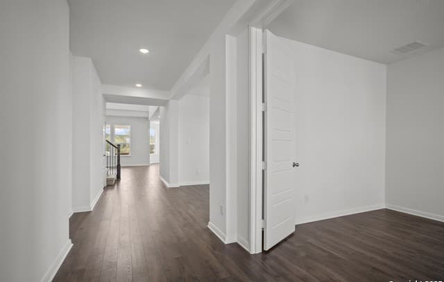 5-bedroom rental at 2804 Reeves Ln in Schertz, TX — photo 4