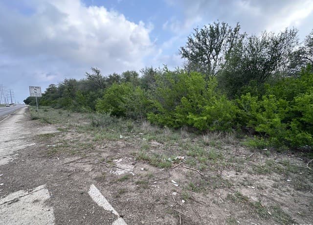 rental at 0 O’Connor Rd in San Antonio, TX — photo 4