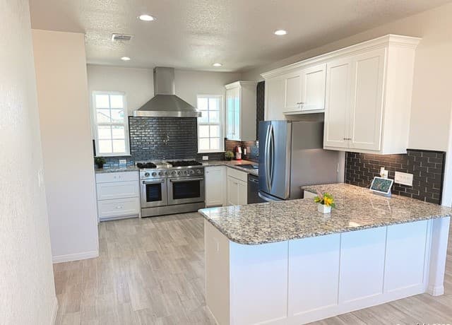 1-bedroom rental at 155 Paloma Dr. in Bandera, TX — photo 4