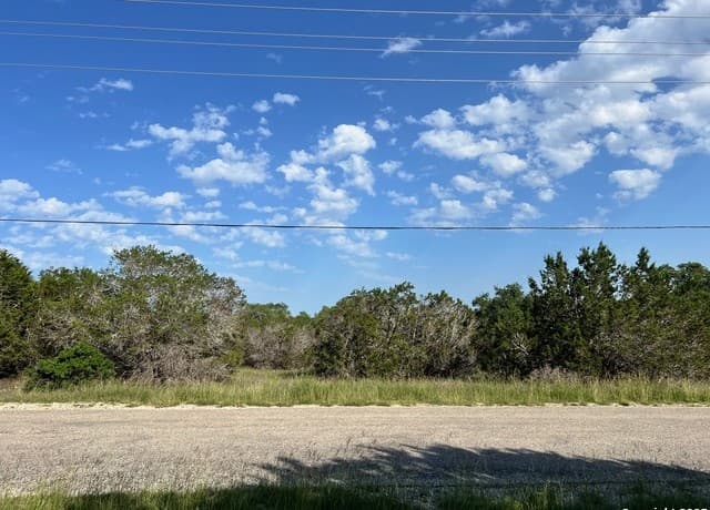 rental at 757 Rayner Ranch Blvd in Spring Branch, TX — photo 3