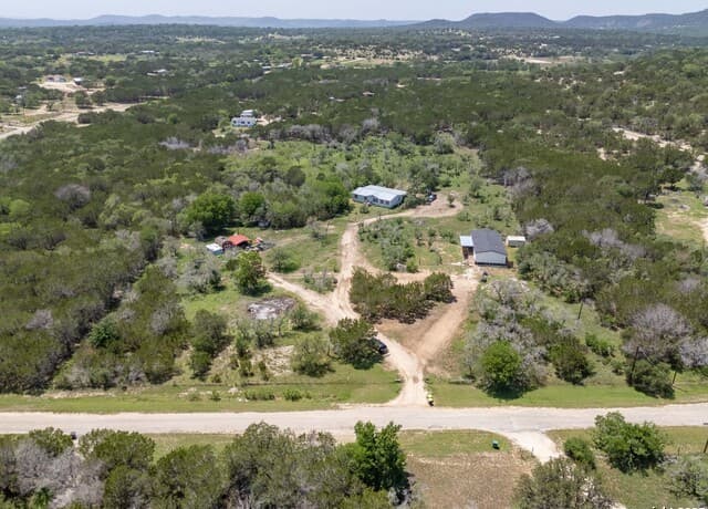 3-bedroom rental at 605 Seth Circle in Bandera, TX — photo 1