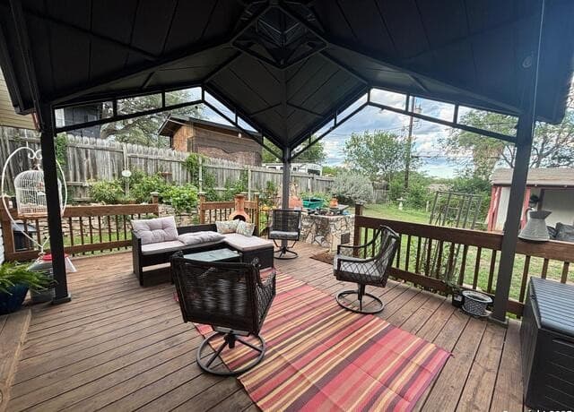 5-bedroom rental at 3802 Quiver in San Antonio, TX — photo 5