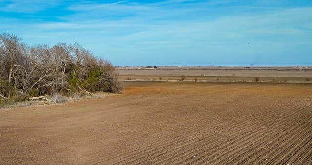 rental at TBD County Road 5715 in Natalia, TX — photo 3