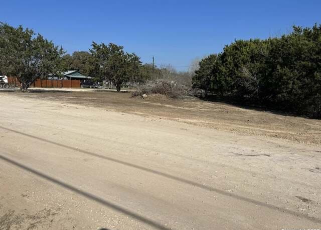 Home for sale at 174 Bandera in Bandera, TX — photo 2