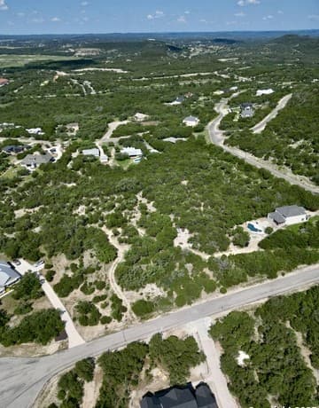 rental at 1730 Private Road in Mico, TX — photo 5
