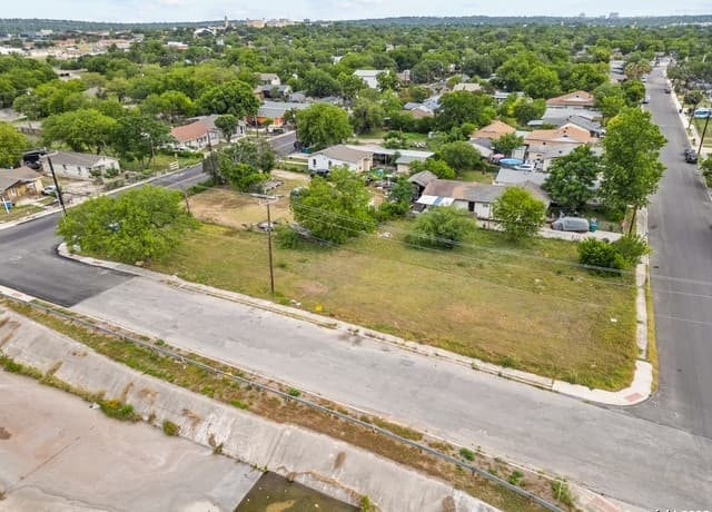 Home for sale at 601 San Eduardo in San Antonio, TX — photo 1