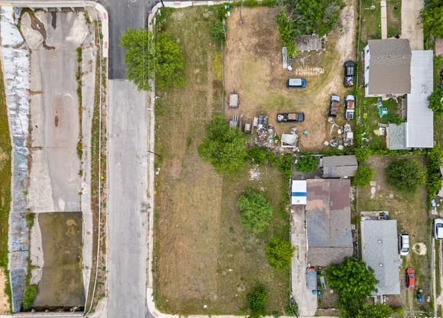 Home for sale at 601 San Eduardo in San Antonio, TX — photo 3